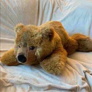 Steiff Laying Down Brown Eisbär Fluffy Bear